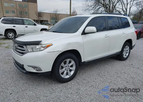 2012 Toyota Highlander Base V6 z USA, uszkodzony, nr VIN 5TDBK3EHXCS137337
